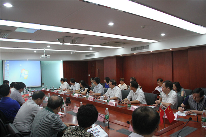 秦淮區(qū)人大常委會主任王付榮一行視察弘業(yè)期貨