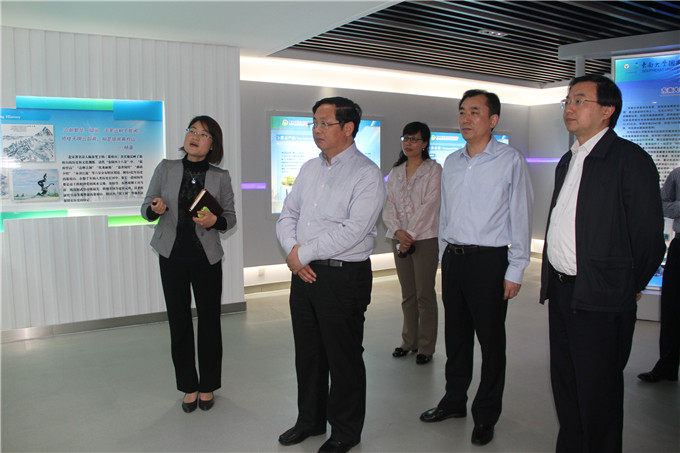 王正喜、周勇到鼓樓區(qū)考察調研