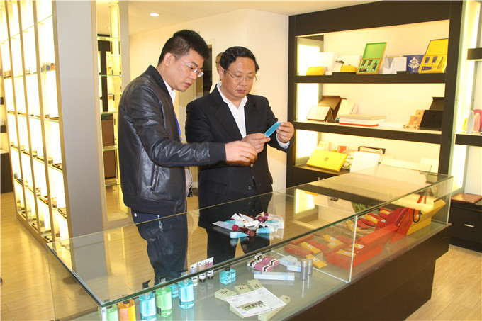 王正喜赴鎮(zhèn)江、揚(yáng)州、泰州等地考察