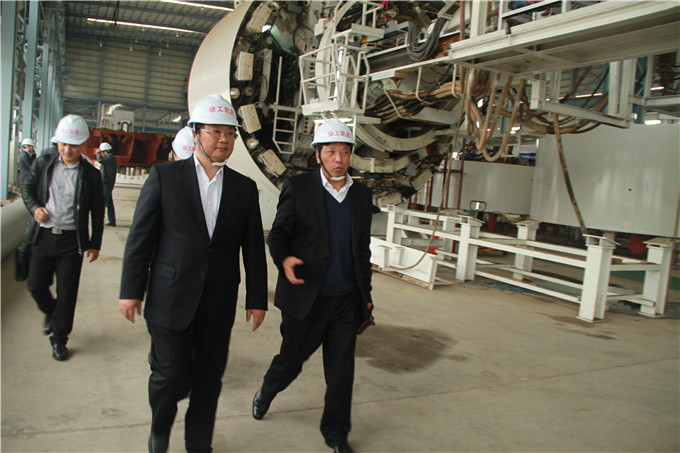 集團董事長王正喜調研凱宮重工