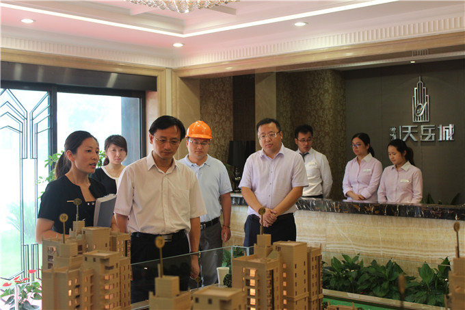 李結祥赴建設集團溧水項目調研指導“三嚴三實”專題教育活動