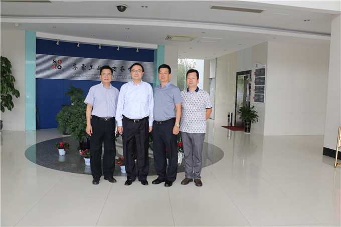 周勇到泓綱實業和蘇豪蘇州實業調研