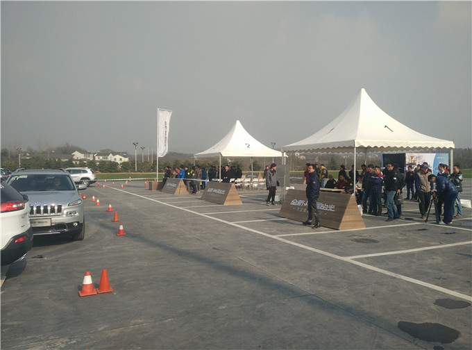 天泓集團全新Jeep自由光南京銀杏湖試駕會圓滿舉行