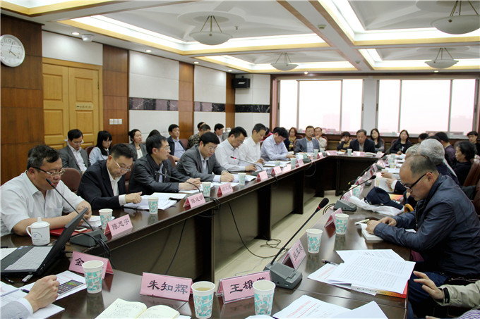 紡織集團(tuán)黨委召開“兩學(xué)一做”學(xué)習(xí)教育工作座談會(huì)