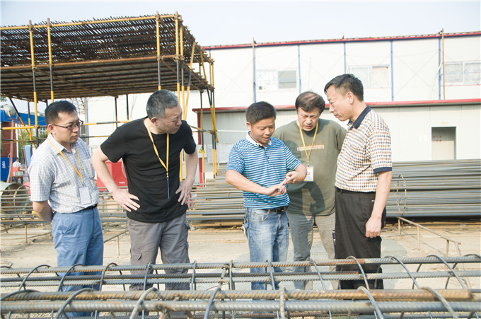 集團紀委檢查愛濤文創中心項目建設