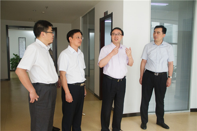 周勇總裁帶隊開展消防安全檢查