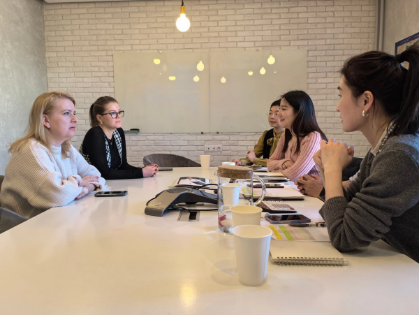 1709605905971350.png 她說 蘇豪股份輕紡二部:講好新時代高質量發展巾幗故事_副本.png